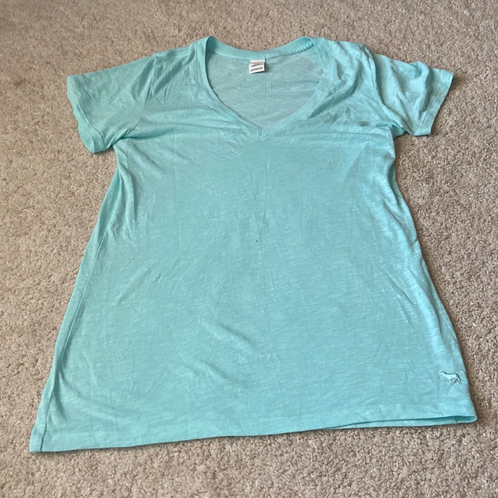 Baby blue v- neck, PINK, large